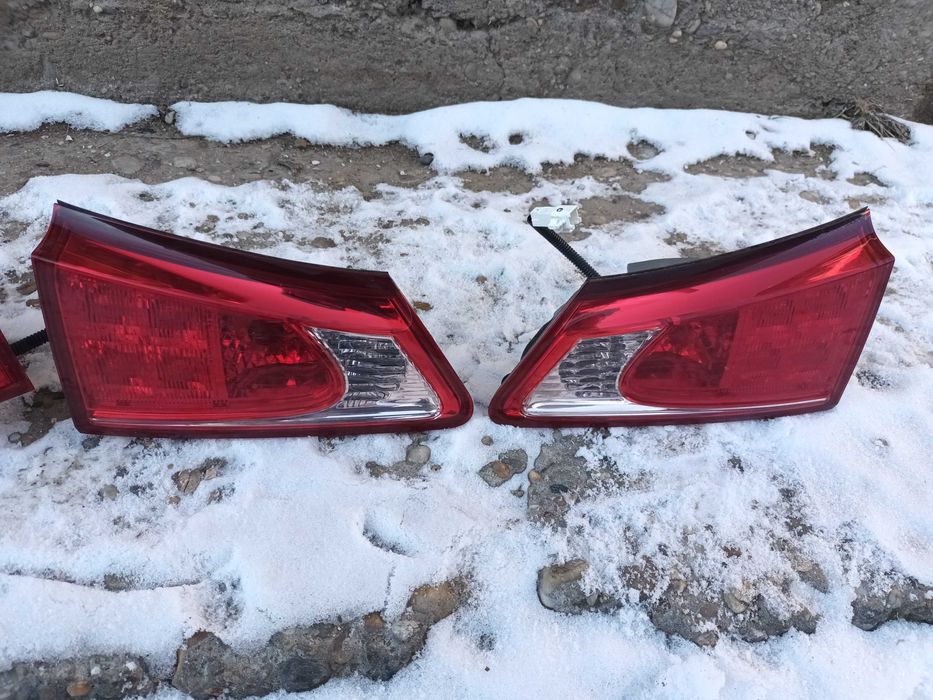 ляв и десен вътрешен и външен стоп за лексус ис 220 07-13 LEXUS IS 220