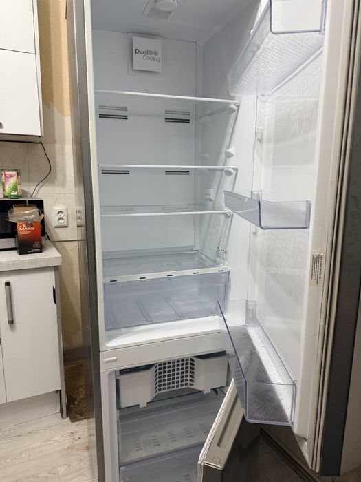 Продам холодилник