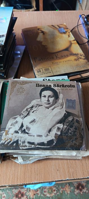 Vând mp3 cd-uri muzică