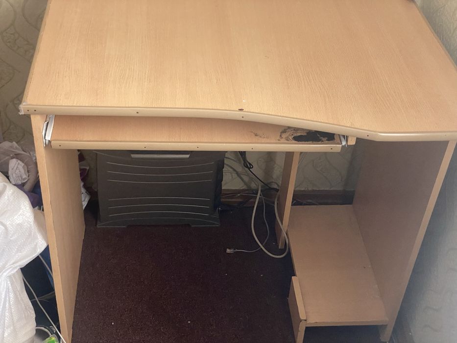 Компьютерный стол + кресло
