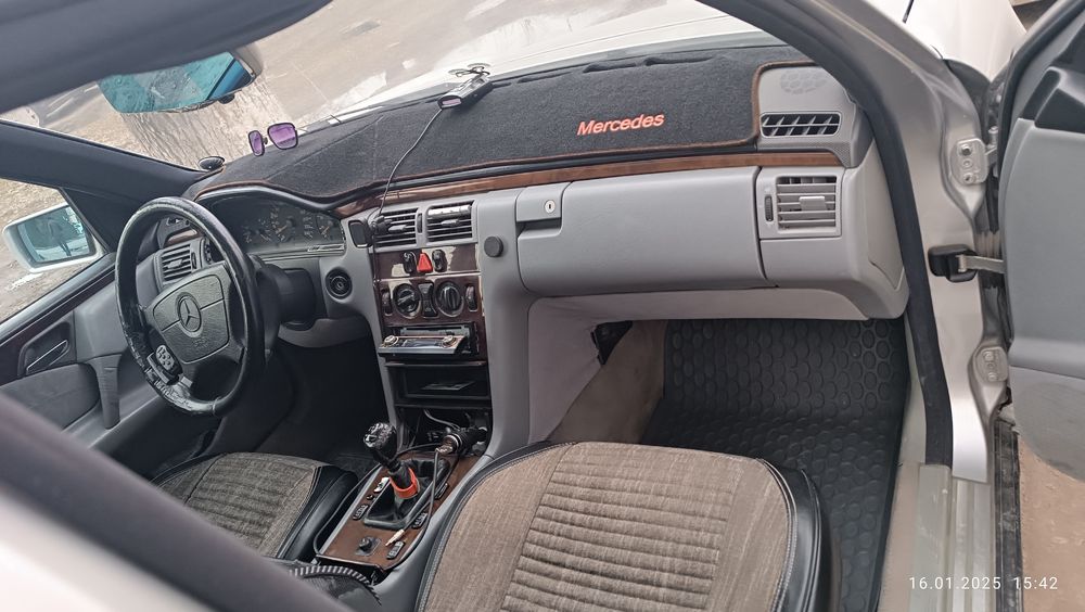 210 Mersеdes Elegens  сотилади.