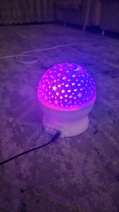 Продам Вращающийся Лампу