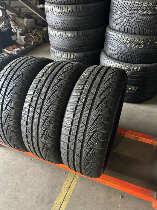 Anvelope Iarna 235/55/18 Pirelli Sottozero 2 Winter 235 55 18 R18
