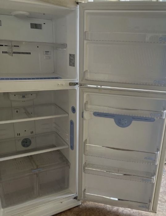 Продам холодильник