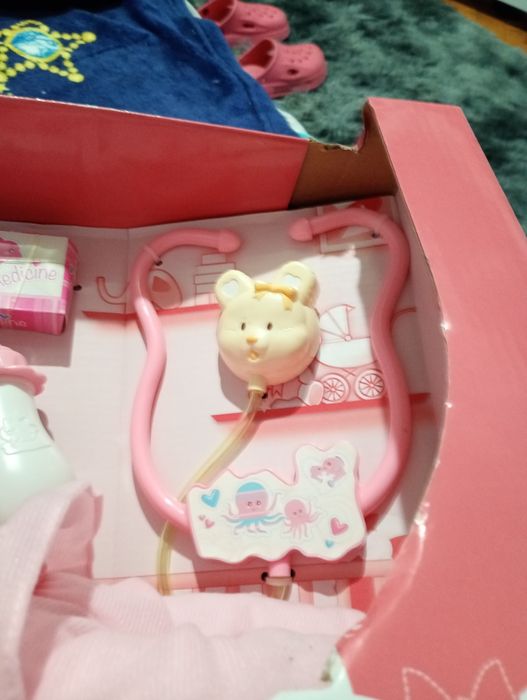 Păpușă bebeluș interactivă – set doctor (43 cm)
Vând păpușă bebeluș in