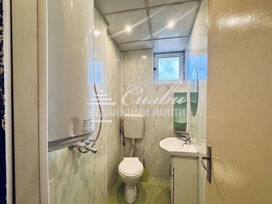 Продава се Едностаен апартамент в Шумен, Център - 40 кв.м за 1975 €/кв.м - Снимка #5