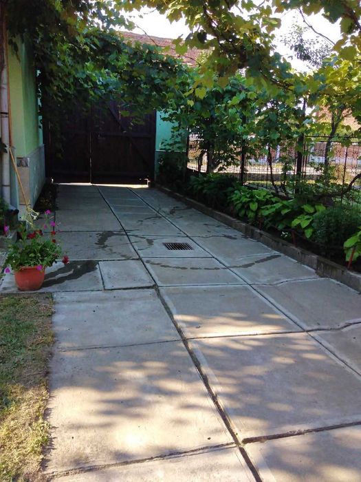 Casa de vanzare perfecta pentru pensiune sau restaurant