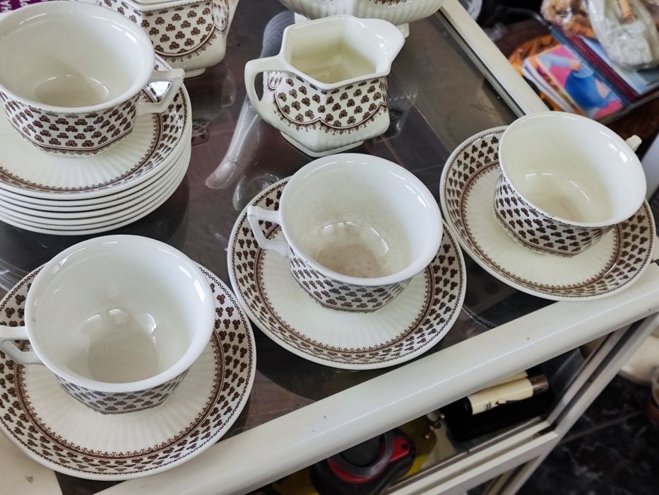 Порцеланов сервиза чаши и чинии Англия Adams