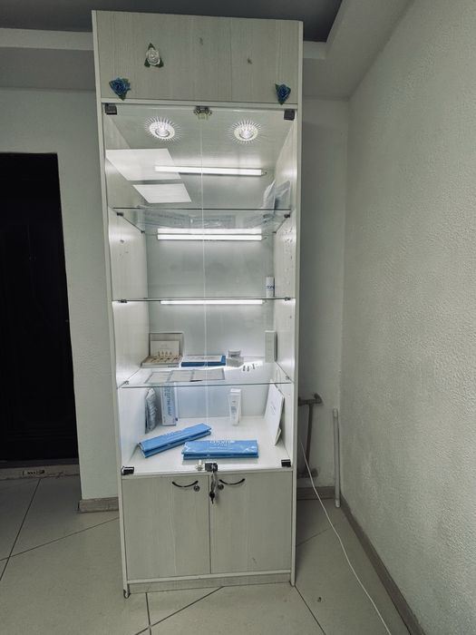 Шкаф с подсветкой