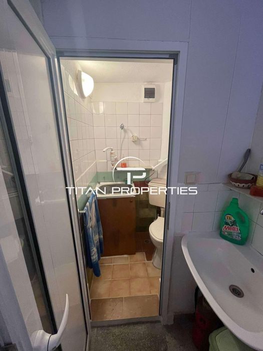 Дава се под наем Магазин в Варна, Автогара - 25 кв.м за 190 € - Снимка #5