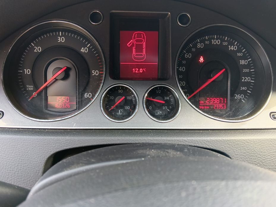 VW Passat 2008 2.0 tdi