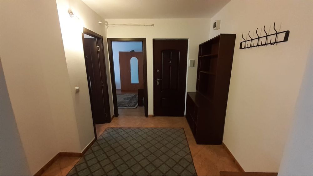 Inchiriez ap 2 cam. Dec. cu CT, zona Obcini