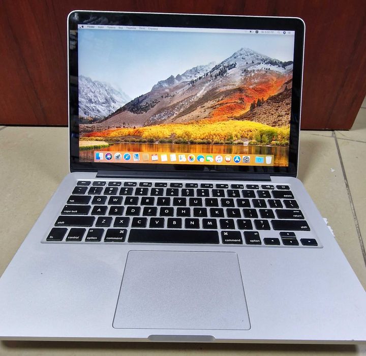 Apple MacBook Pro 13 Retina A1502