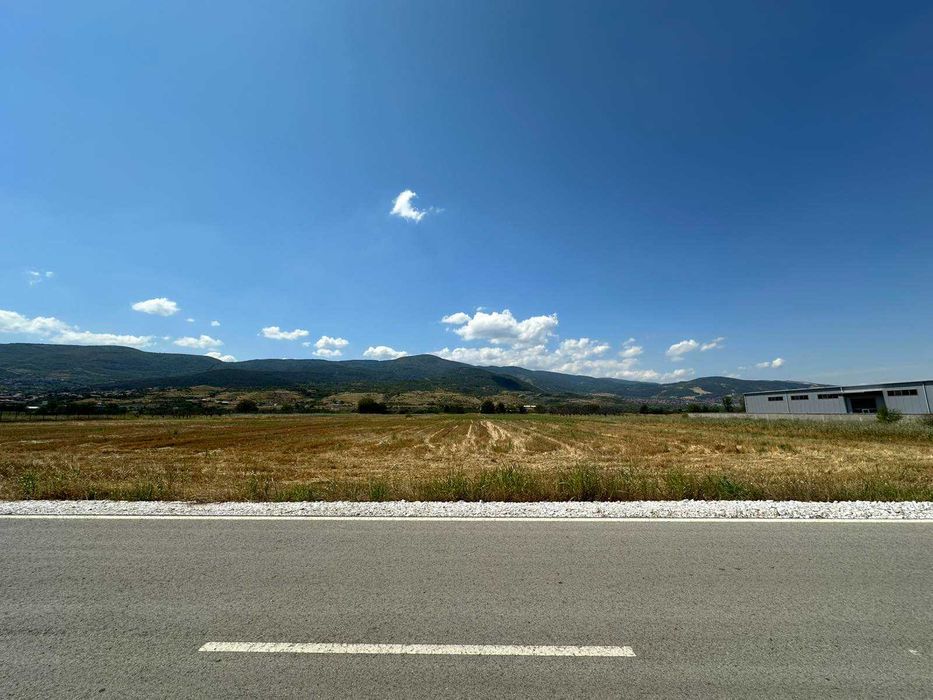 Продава се Парцел в Пловдив, Индустриална зона - Юг - 4680 кв.м за 50 €/кв.м - Снимка #2