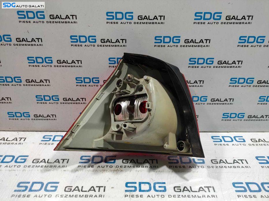 Stop Lampa Tripla Dreapta Volkswagen Golf 5 Hatchback Scurt 2004 - 2008 Cod 1K6945096E [L4927]