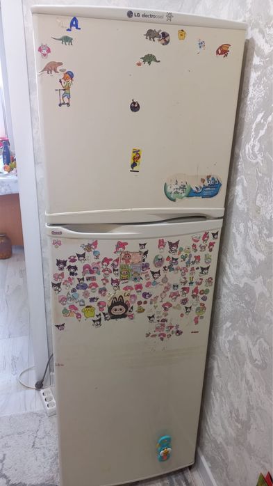 Продам холодильник на запчасти