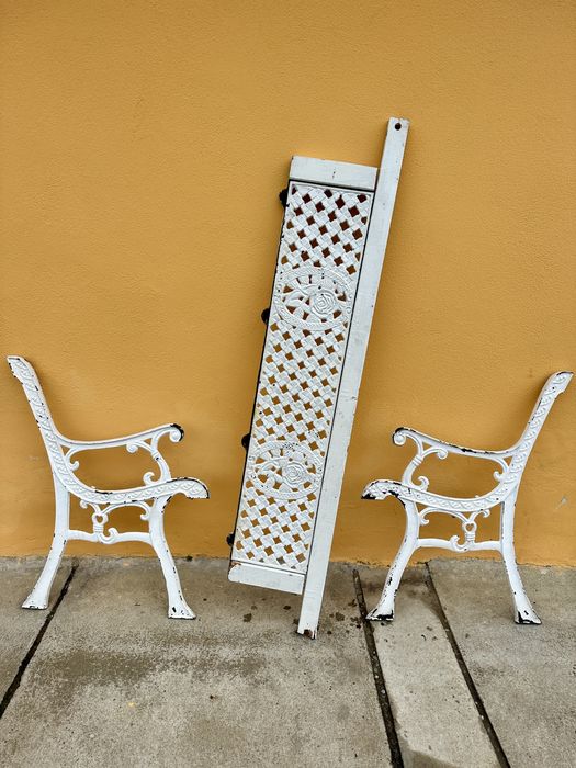 2 banci din fonta complete