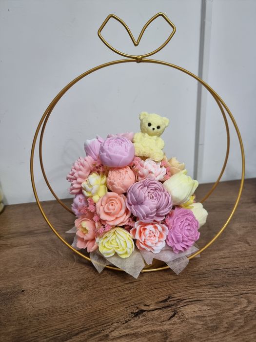 Aranjamente parfumate din flori de săpun