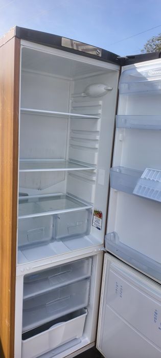 Продам холодильник indesit, в отличном состоянии