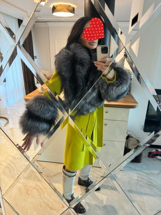 Дамско вълнено палто и косъм от сибирска лисица