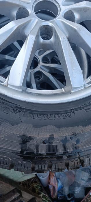 Продам резину с дисками.