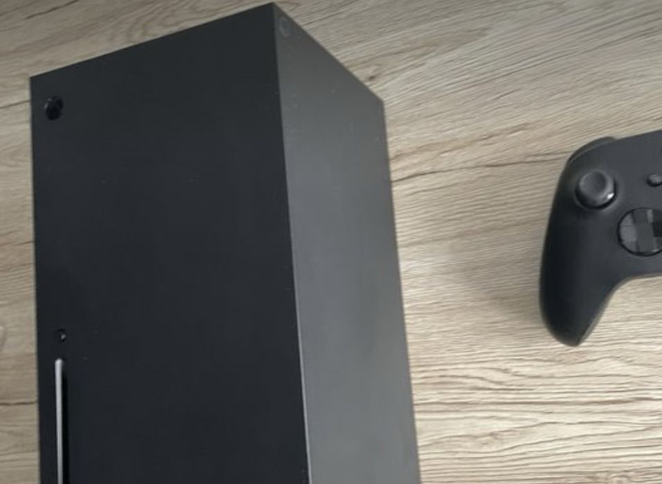 Xbox Series X 1TB като нова