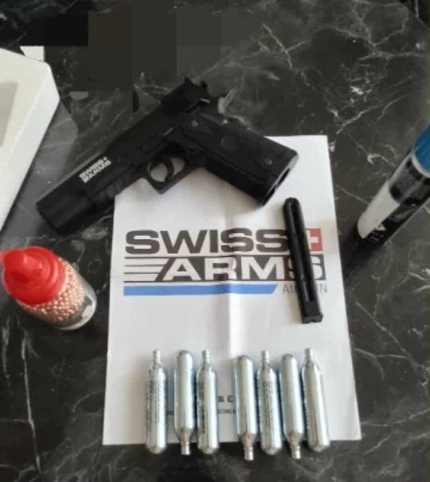 "CYBG SA P1911"като нов!!