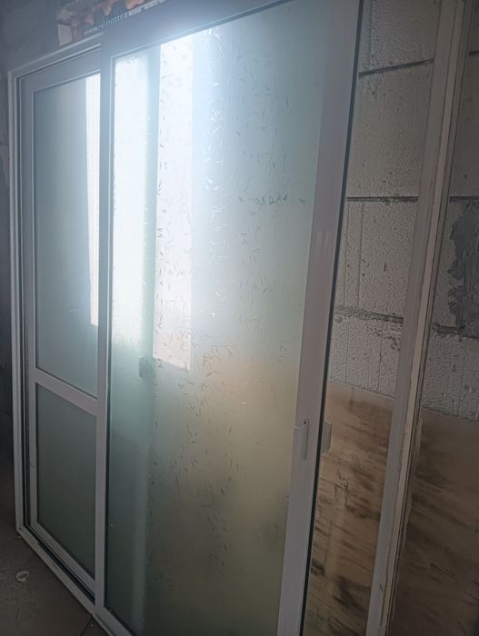 Uși culisante și geamuri termopan second hend de f buna calitate la pr