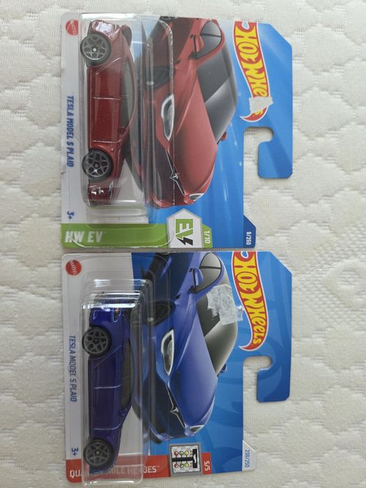 2x HotWheels  Tesla Model S Plaid