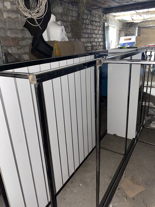 Продам две стойки с панелями