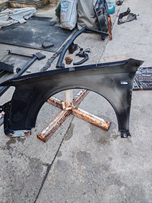 AUDI A4 преден десен калник 2002 година.