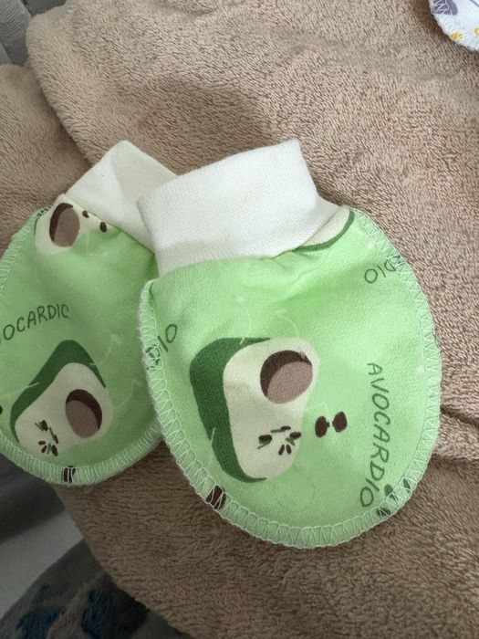 Продаються детские рукавички