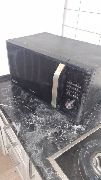 Продам микроволновую печь Samsung  15 тыс тг