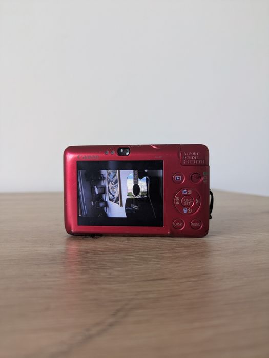 Canon IXUS 100 IS - РЕТРО СНИМКИ стил Y2K (Year 2000) Дигитален Фотоапарат