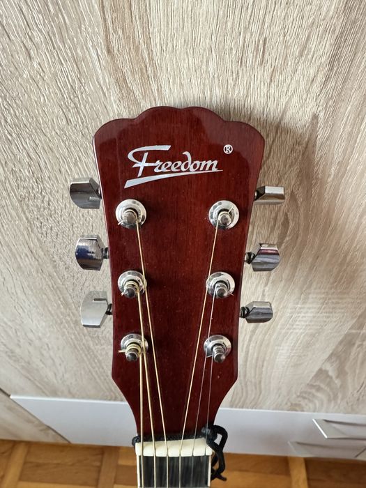 Chitara electroacustica Freedom