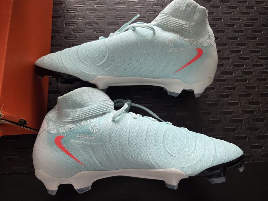 Ghete Fotbal Profesionale Nike Acc Phantom Luna II Pro