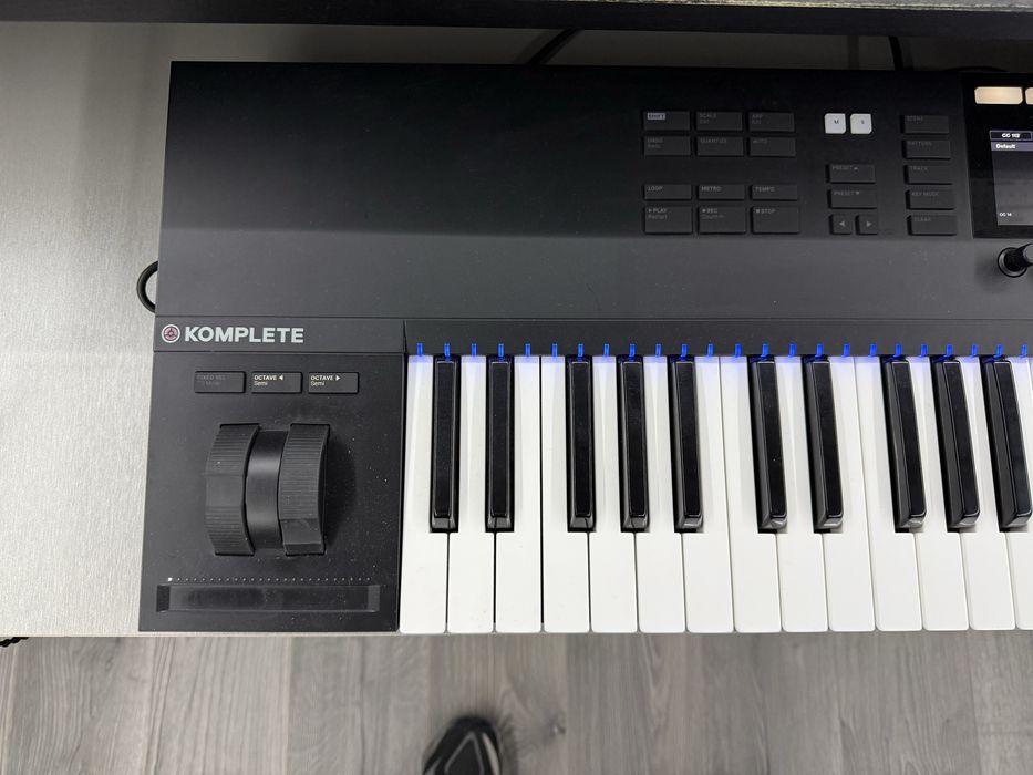NI Komplete Kontrol S61 mk2
