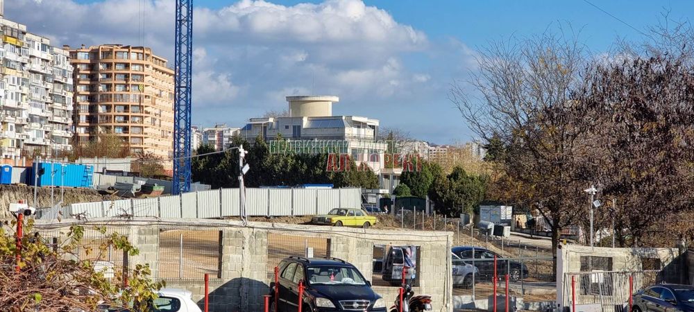 Паркоместа в охраняем паркинг във Варна-Възраждане 1