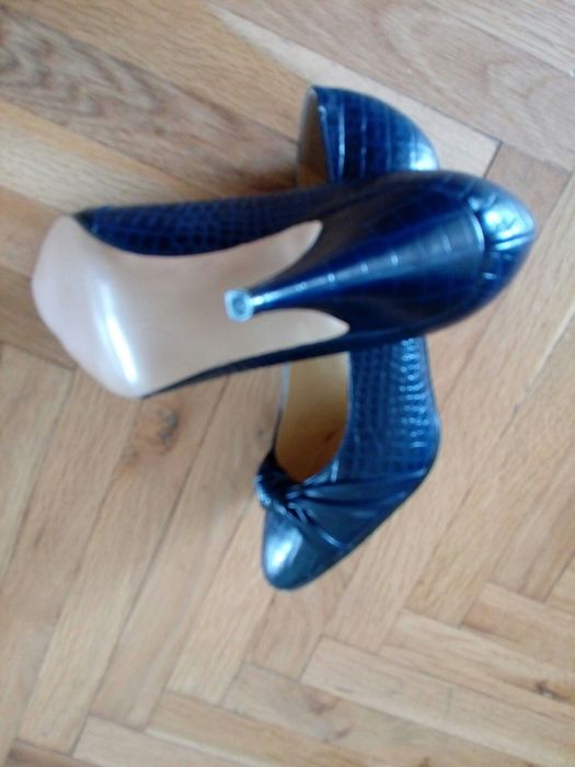 Дамски елегантни обувки от естествена кожа