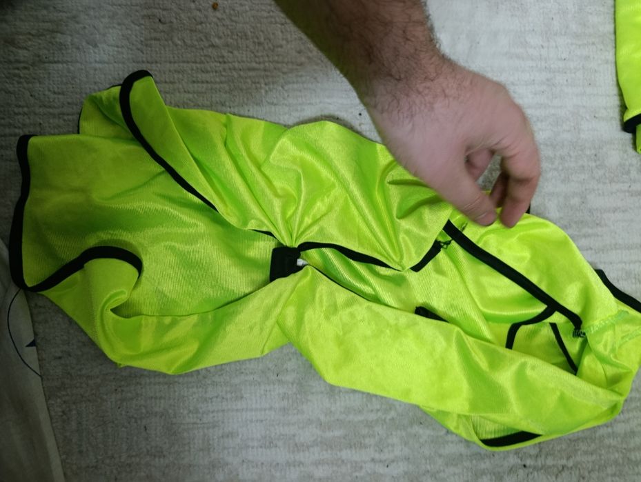 Продам футбольные манишки