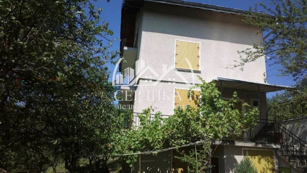 Продава се Къща в с. Лялинци, Област Перник - 300 кв.м за 255 €/кв.м - Снимка #1