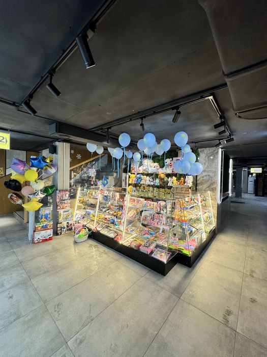 Островок игрушек