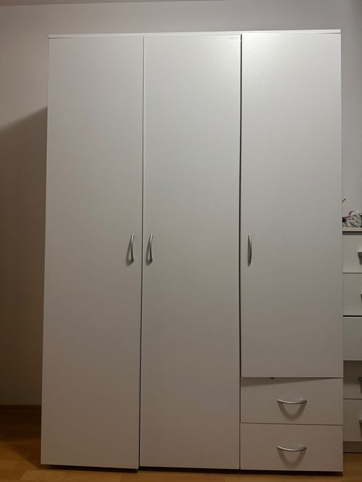 Бал трикрилен гардероб