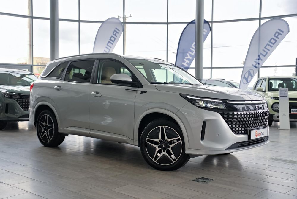DFSK E5 Dfsk E5 1.5 2wd 174cp Phev 7 Locuri