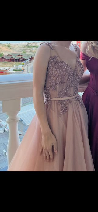 Абитуриентска рокля