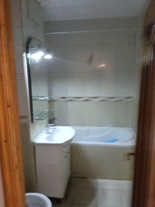 De vânzare apartament 4 camere soveja etaj 2 din 4 gaze la ușă 145.000€