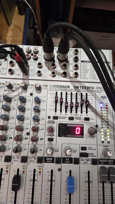 Mixer Behringer UB1222FX PRO