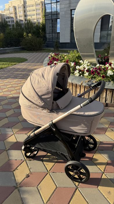 Продам коляску inglesina
