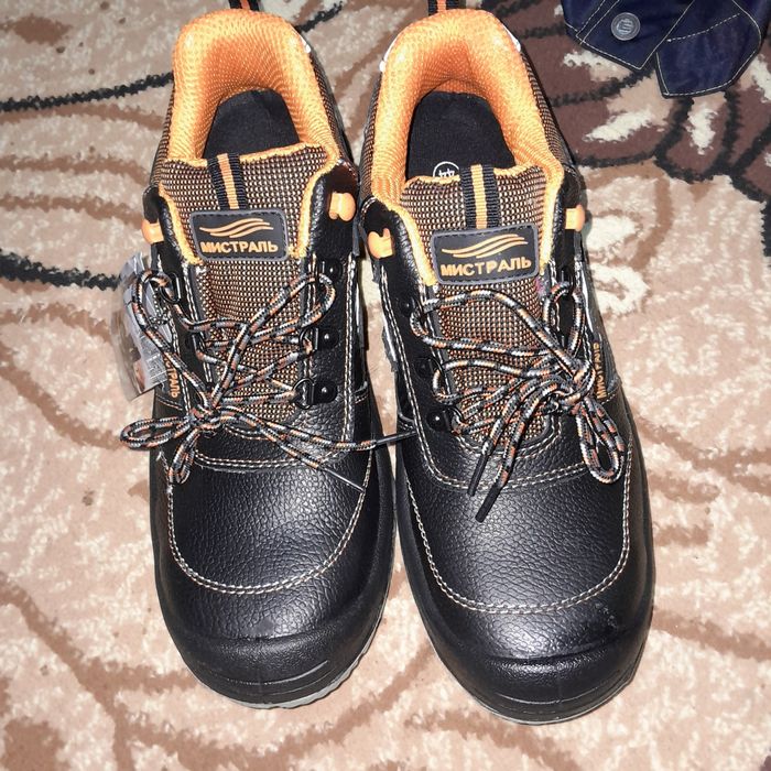 Спец.обувь новые полуботинки сефти