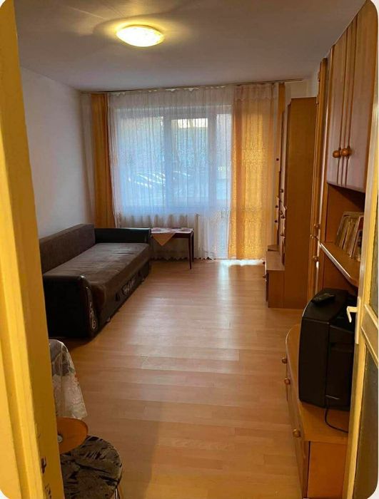 Vând apartament 2 camere decomandat